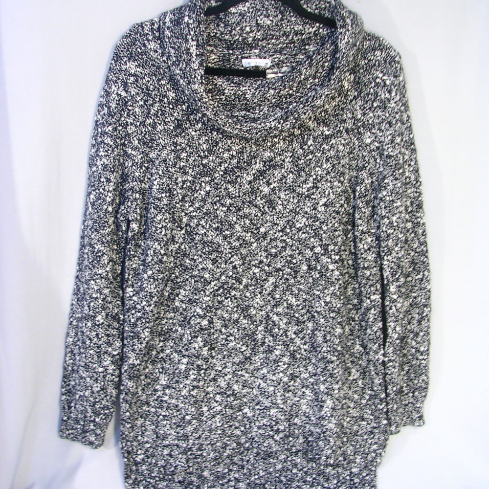 Croft & Barrow Cozy Black & White Knit Sweater